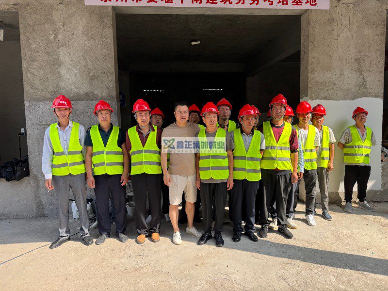 迪拜别墅装修瓷砖工考试现场