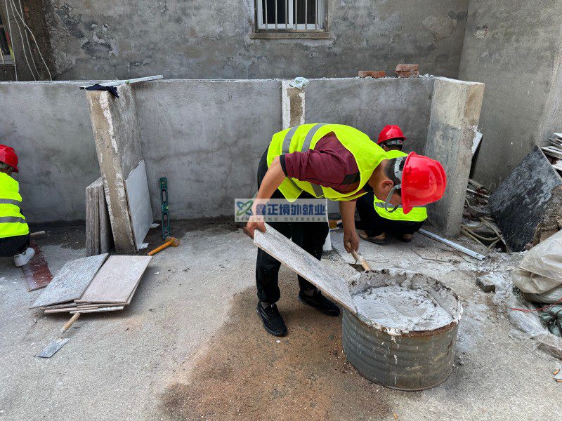 迪拜别墅装修瓷砖工考试现场