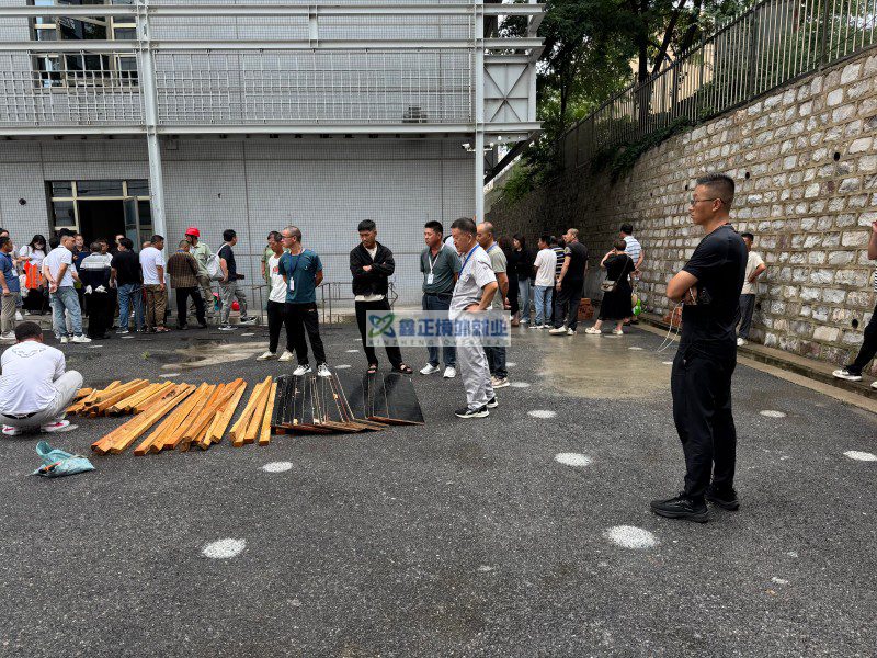 鑫正香港大连考试现场