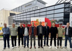 迪拜瓷砖工，月薪15000-25000人民币