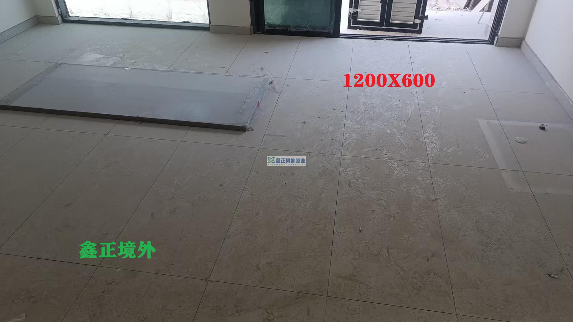 鑫正境外迪拜瓷砖工现场要求