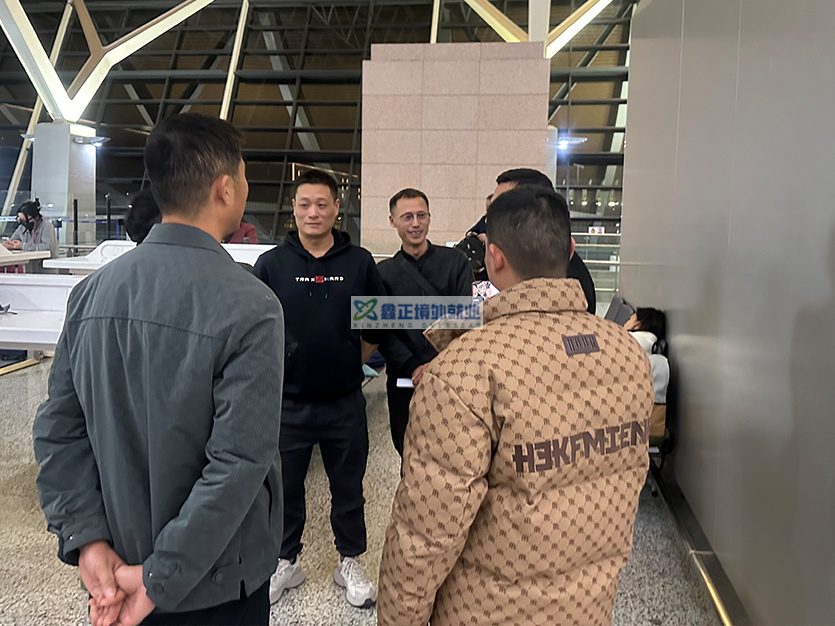 2025.12.28江苏鑫正柬埔寨油漆工上海出境